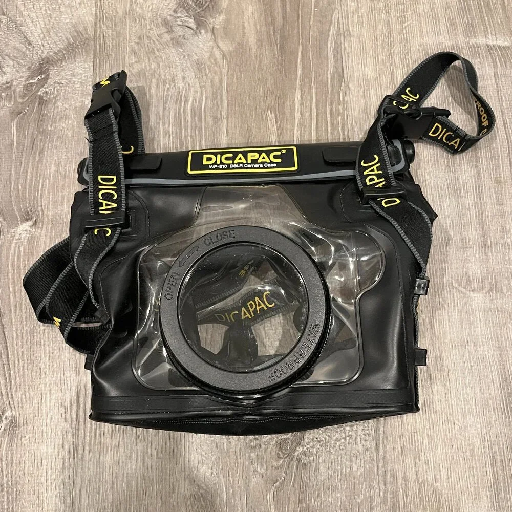 DiCAPac WP-S10 Pro DSLR Camera Series Waterproof Case